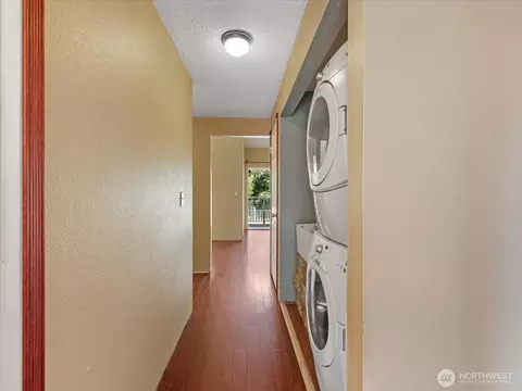 Entry Way - 820 E Cady Rd #D202, Everett, WA 98203 photo 1 of 1