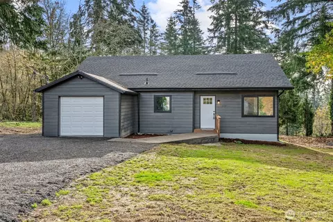 235 Holcomb Spur Rd, Kelso, WA 98626