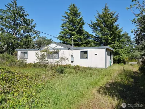 307 Pt Brown Ave SW, Ocean Shores, WA 98569