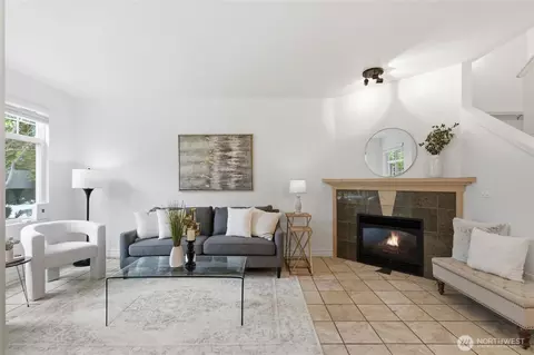 945 232nd Pl NE #945, Sammamish, WA 98074