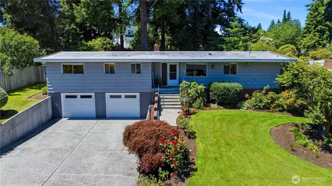 918 Manor Dr, Fircrest, WA 98466