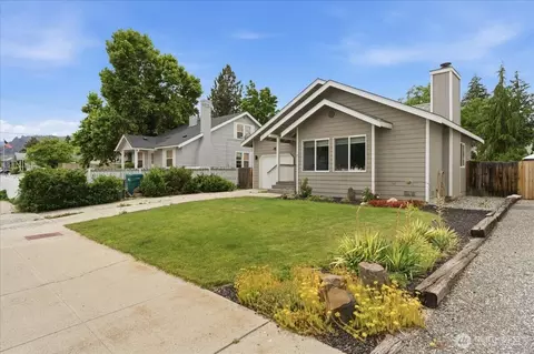 1002 Vassar Ave, Wenatchee, WA 98801