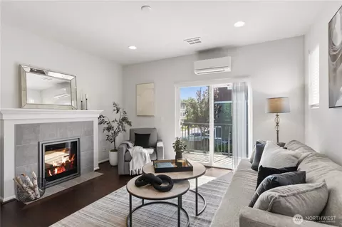 Living - 3314 31st Dr, Everett, WA 98201 photo 1 of 1