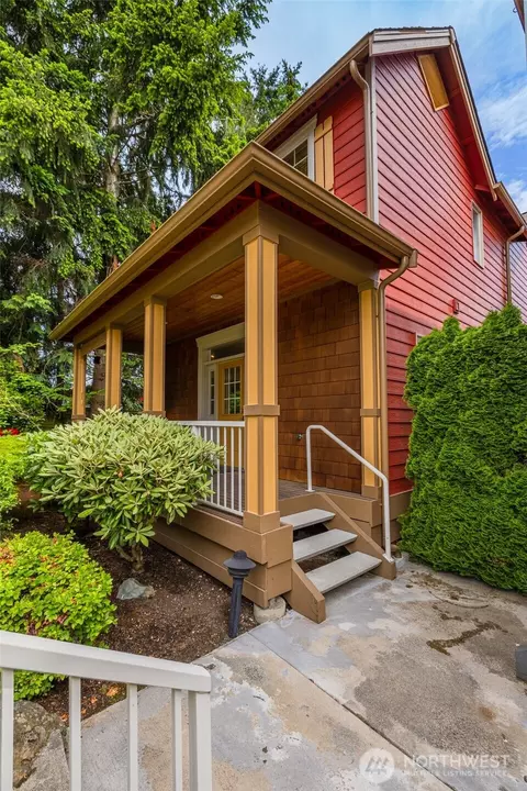 6625 SW 198th Pl, Lynnwood, WA 98036