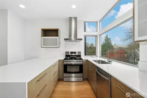 Kitchen - 2114 E James St, Seattle, WA 98122 photo 3 of 3
