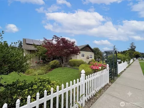 260 Lincoln Ave E, Tenino, WA 98589