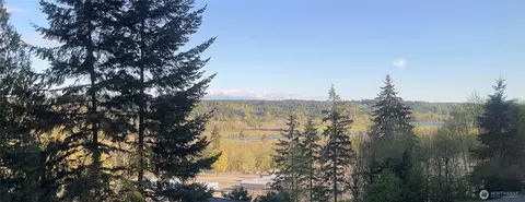 10 NE Anchor Ct, Belfair, WA 98528