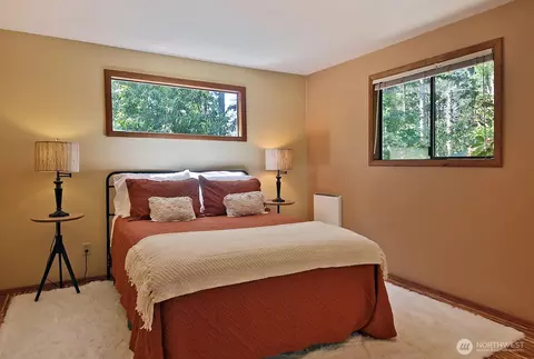 Bedroom - 3370 E Harbor Rd, Langley, WA 98260 photo 2 of 2