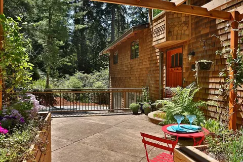 Exterior - 3370 E Harbor Rd, Langley, WA 98260 photo 8 of 11