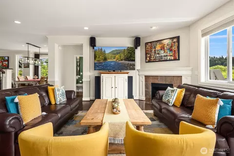 Living - 15016 97th Ave NE, Bothell, WA 98011 photo 2 of 6