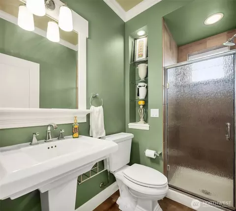 Bath - 15016 97th Ave NE, Bothell, WA 98011 photo 1 of 5