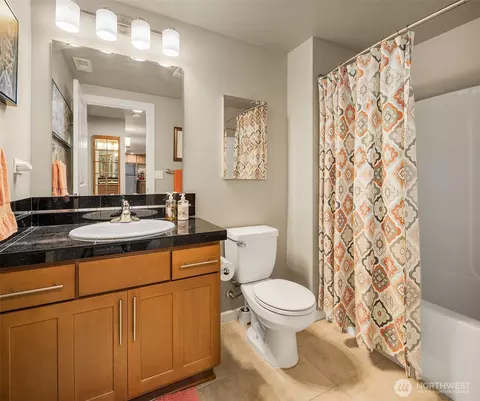 Bath - 15016 97th Ave NE, Bothell, WA 98011 photo 2 of 5