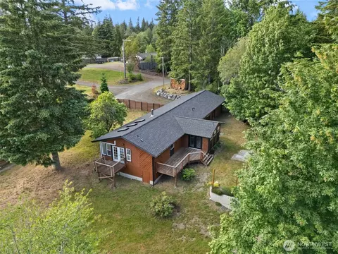 31 SE Campfire Ct, Shelton, WA 98584