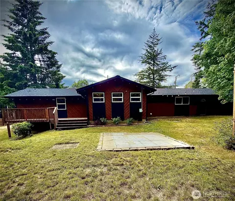 31 SE Campfire Ct, Shelton, WA 98584