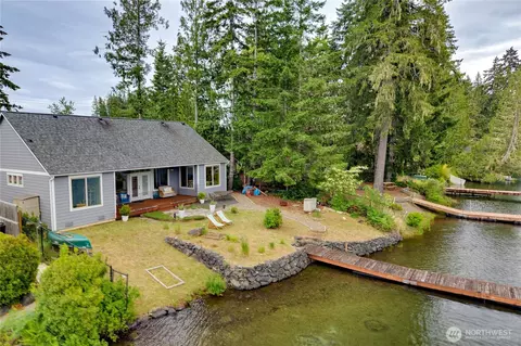 380 E Benson Lake Rd, Grapeview, WA 98546