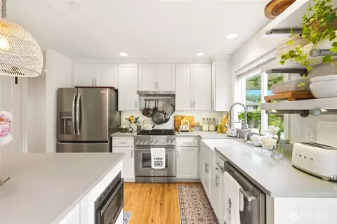 Kitchen - 3923 221st St SE, Bothell, WA 98021 photo 2 of 6