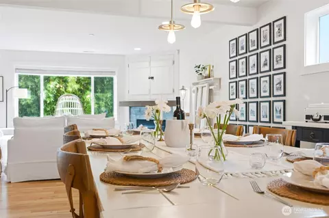 Dining - 3923 221st St SE, Bothell, WA 98021 photo 4 of 4