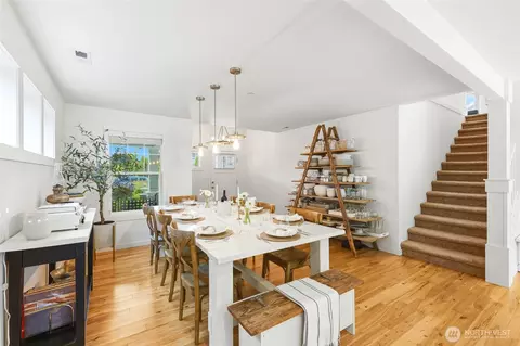 Dining - 3923 221st St SE, Bothell, WA 98021 photo 2 of 4