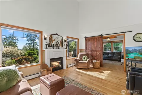 Living - 22285 Cully Rd, Sedro Woolley, WA 98284 photo 1 of 3
