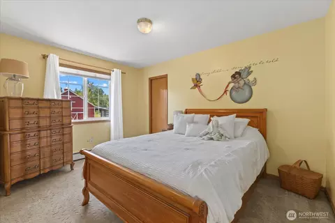 Bedroom - 22285 Cully Rd, Sedro Woolley, WA 98284 photo 2 of 3
