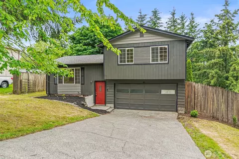 109 Rollingwood Dr, Kelso, WA 98626
