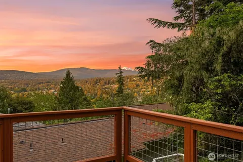 809 Liberty St, Bellingham, WA 98225