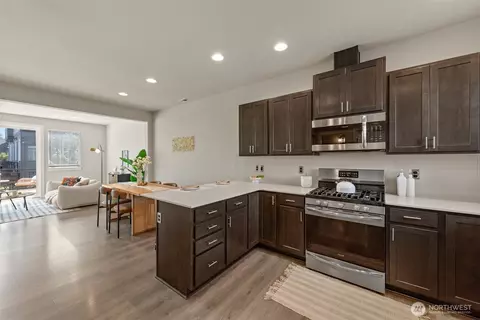Kitchen - 19409 36th Ave SE #D, Bothell, WA 98012 photo 3 of 3