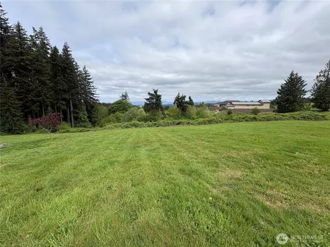 255 Twin Peak Dr, Castle Rock, WA 98611