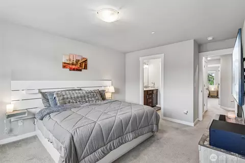 Bedroom - 1621 Seattle Hill Rd #HH2, Bothell, WA 98012 photo 2 of 4