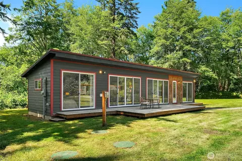 16097 109th Ave SW, Vashon, WA 98070