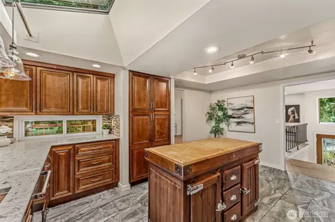 Kitchen - 10554 NE 150th Ct, Bothell, WA 98011 photo 4 of 6