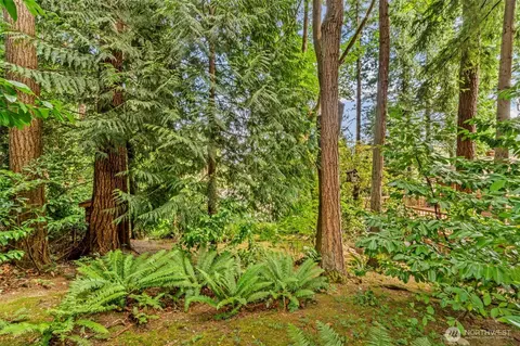 Exterior - 10554 NE 150th Ct, Bothell, WA 98011 photo 5 of 8