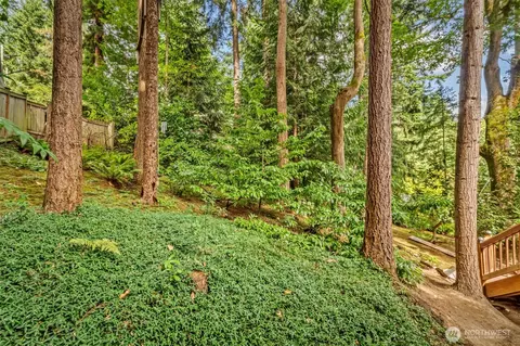 Exterior - 10554 NE 150th Ct, Bothell, WA 98011 photo 3 of 8