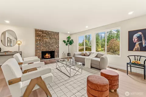 Living - 10554 NE 150th Ct, Bothell, WA 98011 photo 1 of 4