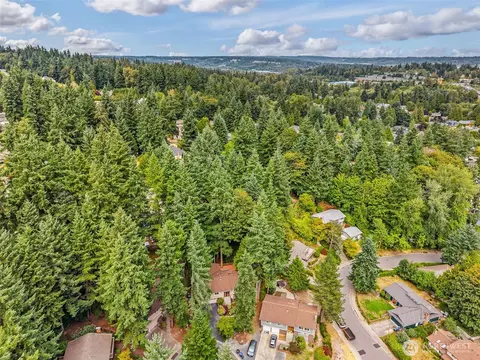 View/Area - 10554 NE 150th Ct, Bothell, WA 98011 photo 2 of 3