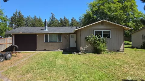 4340 Hamilton Dr, Oak Harbor, WA 98277