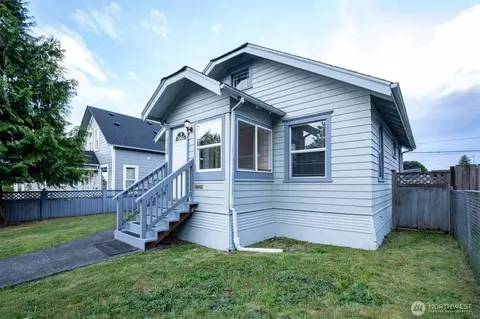 Exterior - 2218 Summit Ave, Everett, WA 98201 photo 8 of 8