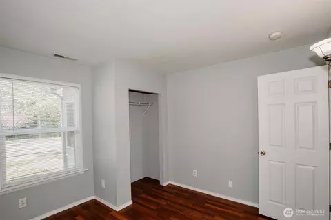 Bedroom - 2218 Summit Ave, Everett, WA 98201 photo 4 of 6