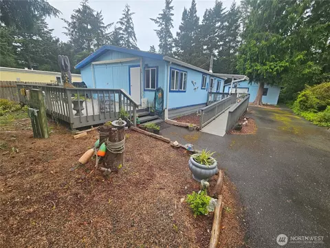 1205 302nd St, Ocean Park, WA 98640