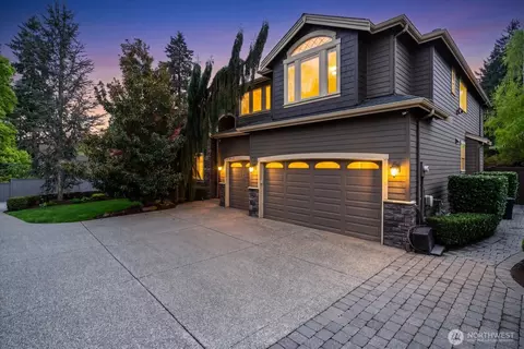 Exterior - 19415 100th Ave NE, Bothell, WA 98011 photo 5 of 6