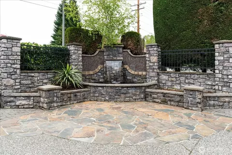 Exterior - 19415 100th Ave NE, Bothell, WA 98011 photo 6 of 6