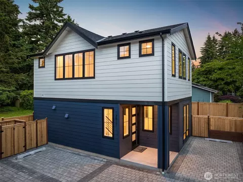 13811 84th Ln NE, Kirkland, WA 98034