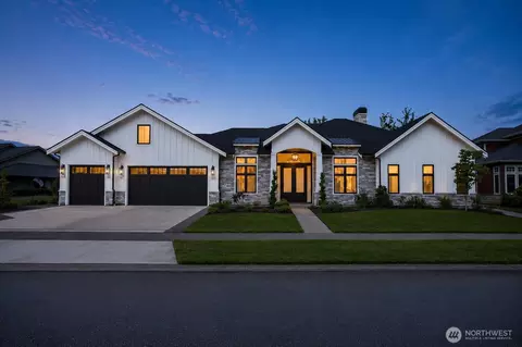 8636 Ashbury Ct, Blaine, WA 98230
