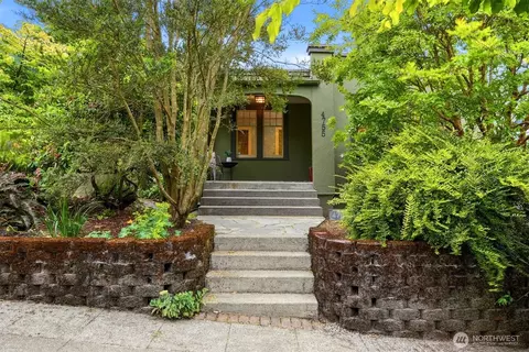 4755 39th Ave S, Seattle, WA 98118