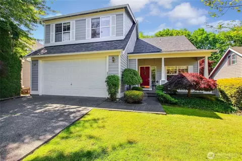 3202 Parkside Cir NE, Tacoma, WA 98422
