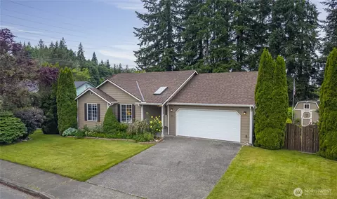 504 Eagle View Dr, Granite Falls, WA 98252