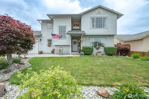 320 Manowar Ln, East Wenatchee, WA 98802