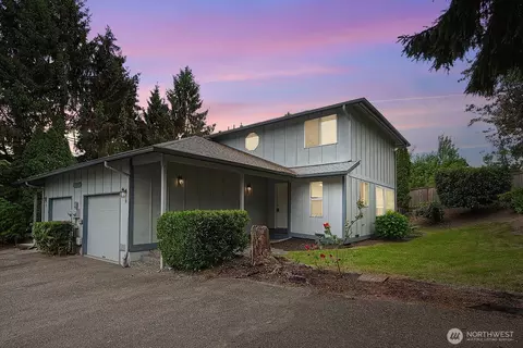 20322 33rd Ave W #B, Lynnwood, WA 98036