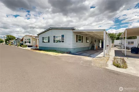 1425 Emerald St, Walla Walla, WA 99362