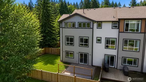 Exterior - 16533 2nd Park SE, Bothell, WA 98012 photo 3 of 5